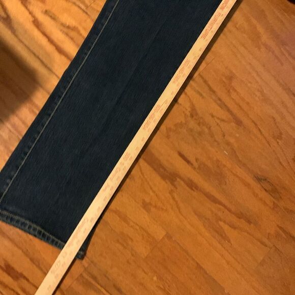 Aura "from the women at Wrangler" Size 12 Regilar Rise jeans - Picture 6 of 11